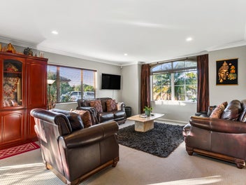 Spacious Family Living Wattle Downs