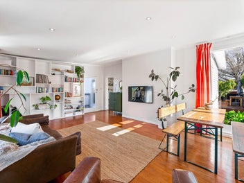 The Kiwi Dream, Peninsula Style