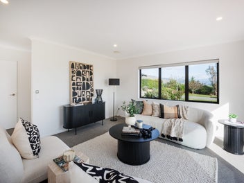 Modern Family Living with Outstanding Shed Space!