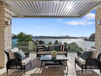 A waterfront secret – vendor wants it sold