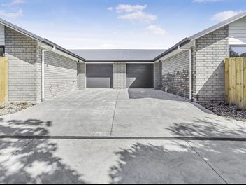 Modern 2-Bedroom Freehold Home in Nawton