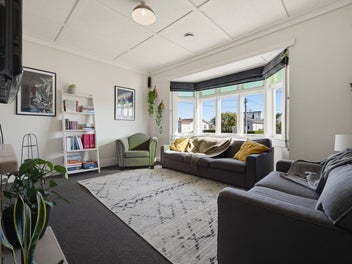 Moving Plans Are Set – This Home Must Be Sold!