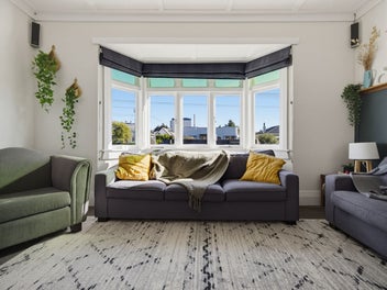 Big Family Living in Prime Te Awamutu Spot!