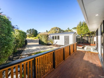 Top Renovation, Highly Motivated Seller!