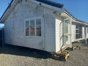 4 BED, 2 BATH, 110SQM SHIFTED AND PILED