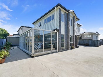 Contemporary Comfort meets convenience