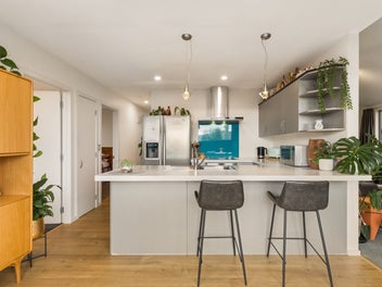 Immaculate & Move-In Ready