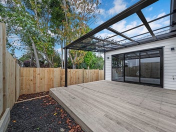 Act Fast! New Single Level Brick & Weatherboard