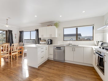 Ultimate Family Home in Stoke!