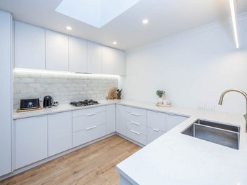 Cul-de-Sac Prestige Needs New Family