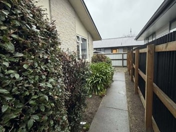 Family Home Near Schools with Double Garage