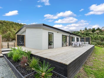 Premium Lifestyle Living & Panoramic Rural Views