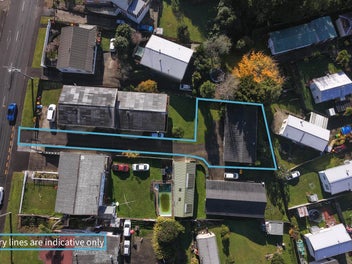 Freehold 4 Bedroom Brick & Tile Family Haven!