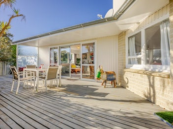 Coastal living in sought after Haumoana