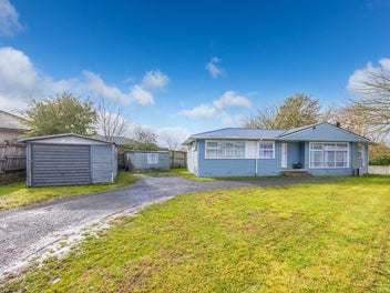 Room for the family beside the Waipa River