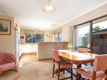 Easy-care living in Riverdale