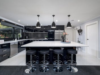 Fully renovated lifestyle