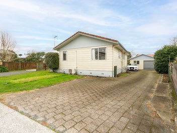 Opportunity Knocks in Nikau Place