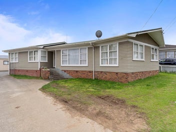 Development/Do Up Potential in Mangere East!