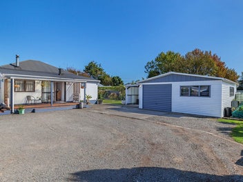 Private Family Living on 931m2