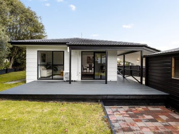 Renovated, Refreshed, & in a quiet Cul-de-sac!