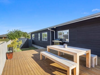 Sunny North Facing Hidden Oasis