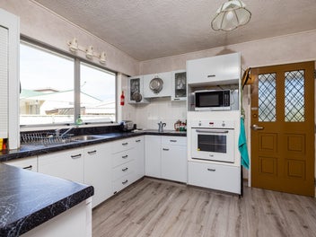 Sunny Family Home