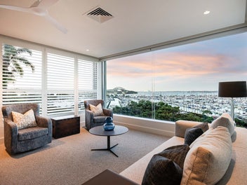 Harbour views, sunsets & enduring appeal