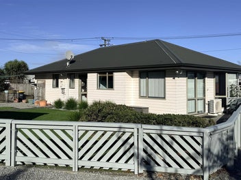 ONE OWNER - IMMACULATELY PRESENTED