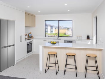 Modern Family Living in a Prime Location