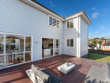 Impeccable Family Home in Prestigious Pinehill