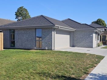 Image 1 of 8