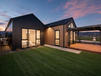 Luxury Living Amongst the Vines