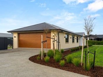 Exclusive Town Living - Prestige Location