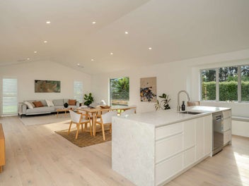 YOUR DREAM HOME!