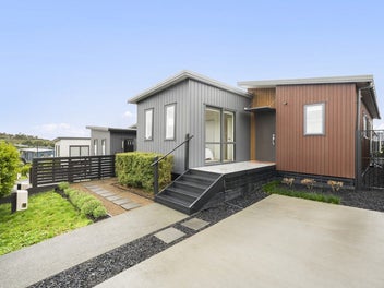 Perfect Starter - Near New & City Views