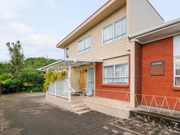 Generous Living, Gully Outlook & Surprising Value