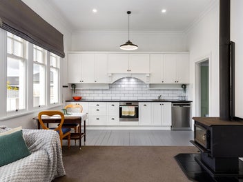 Villa In The Heart of Town - Leave The Car At Home