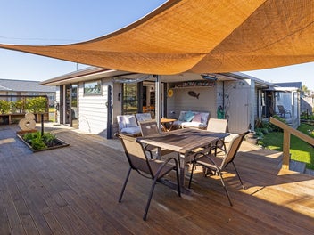 Tarata Grove Treasure, 2 Bedrooms - 2 Bathrooms