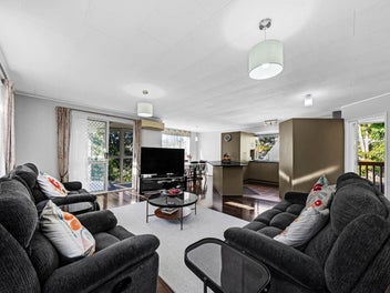 Modern Family Living in a Prime Central Location