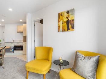 OZ Bound | CBD 2 Bedroom, Study + Balcony