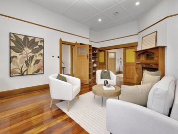 Renovated Charm in a Prime Position