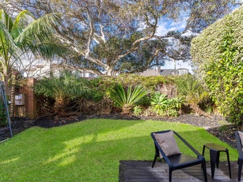 EASY-CARE LIVING IN PRIME LOCATION