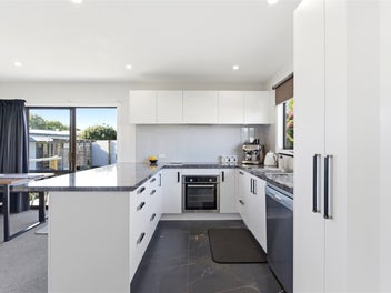 The Complete Family Package on a 985sqm Section
