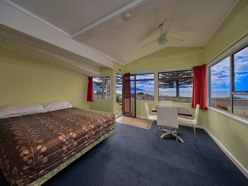 Endless Potential in a Blue-Chip Location!