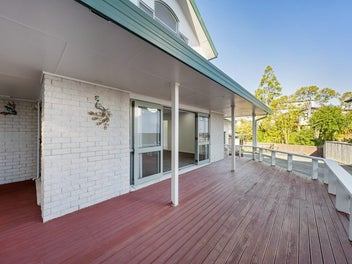 Spacious Family Living with Room for Everyone!