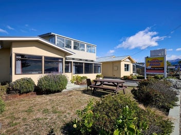 Endless Potential in a Blue-Chip Location!