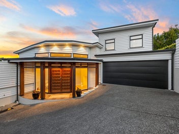Supersize Space Age Fee Simple Home