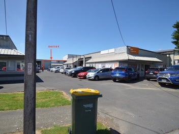 Image 1 of 8