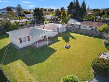 Family Ease on a 1,088m² Hannahs Bay Section